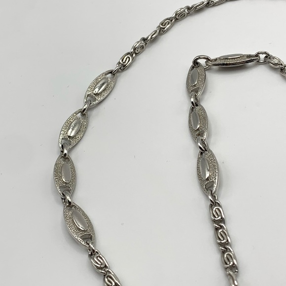 Vintage Monet paper clip style long Stylish Silver Chain Necklace - Picture 4 of 5